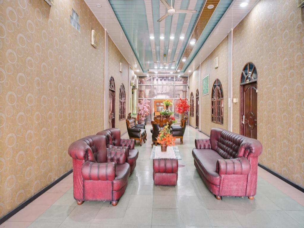 Oyo 1140 Hotel Tresya Tanjung Balai Tanjungbalai Esterno foto